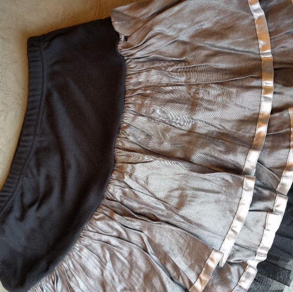 Thread Mini-Skirt - Picture 5 of 5